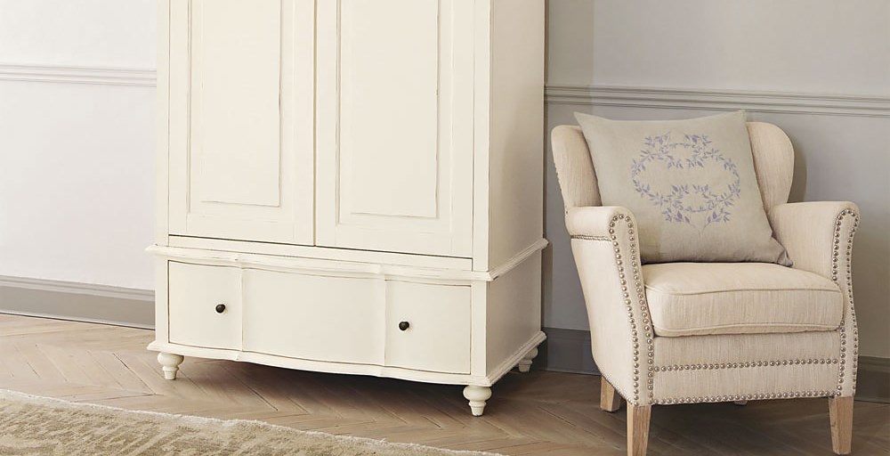 Amelie Wardrobe Feather & Black